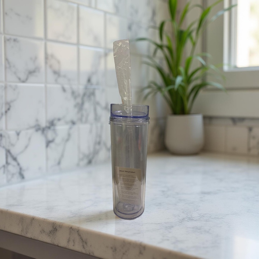 Maars Tumbler 16 oz Clear w Blue Lid & Straw NWTd